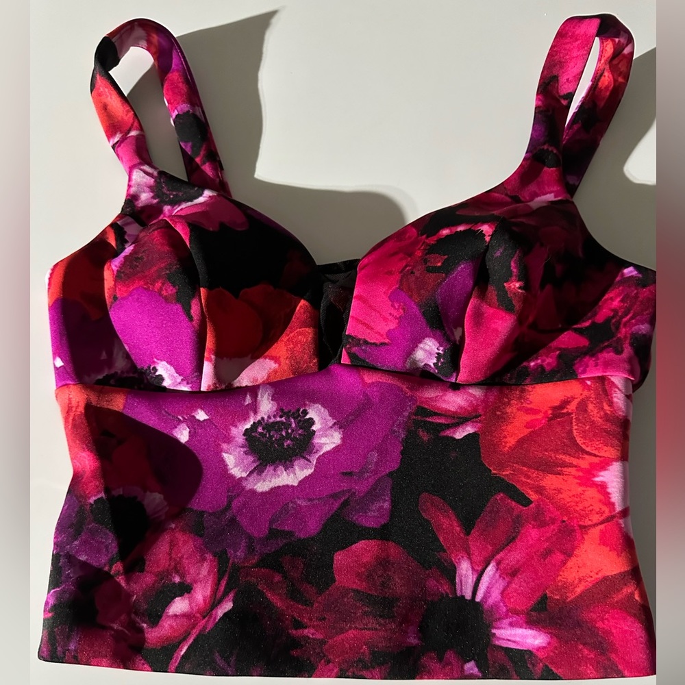 Guess zip up back cupped crop top